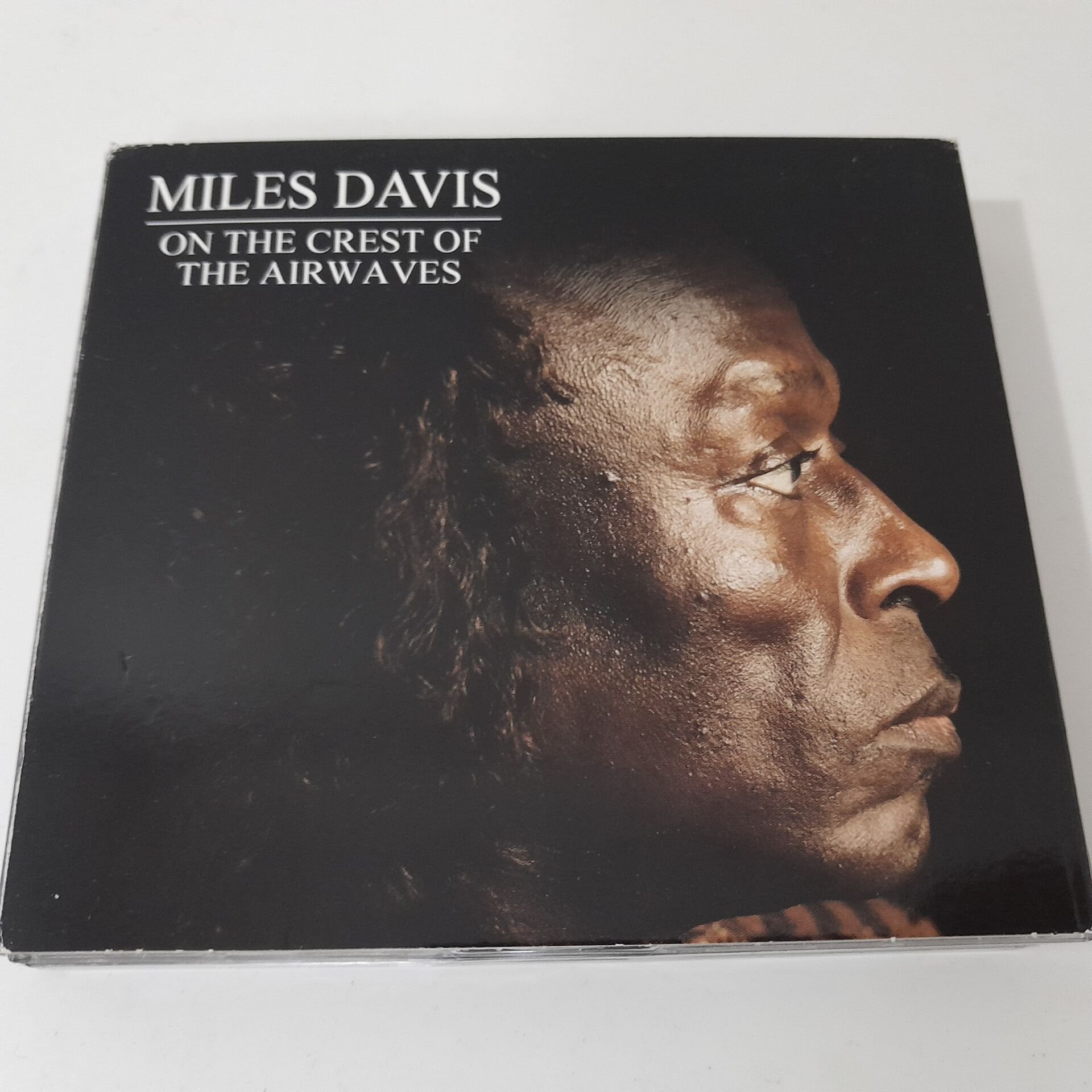 Miles Davis – On The Crest Of The Airwaves 4 CD