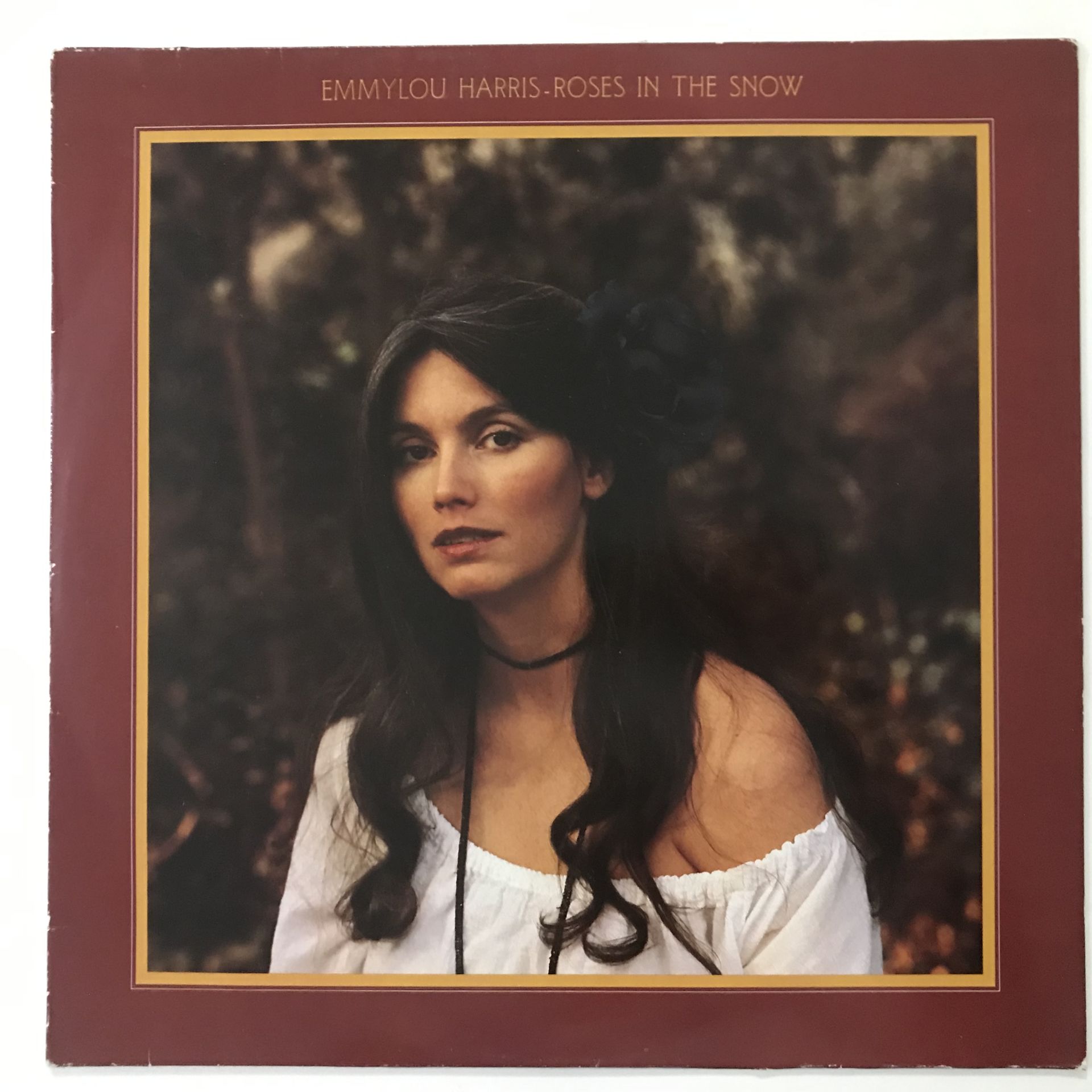 Emmylou Harris – Roses In The Snow