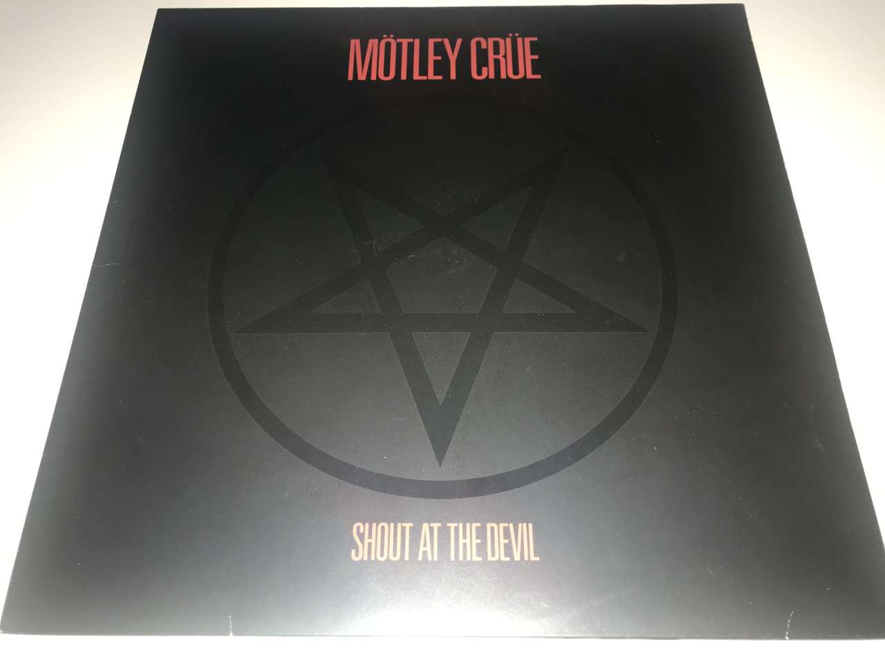 Mötley Crüe ‎– Shout At The Devil