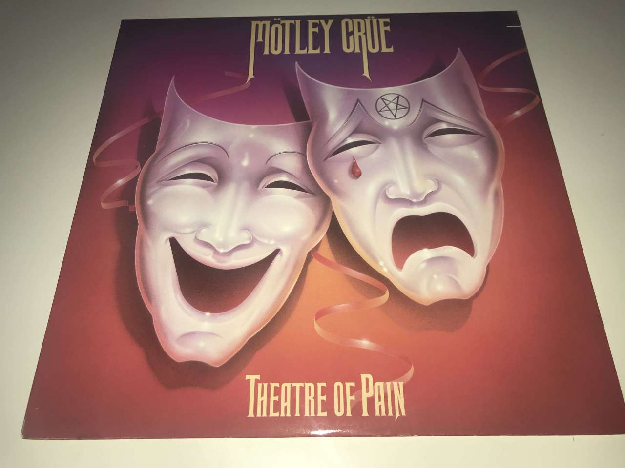 Mötley Crüe ‎– Theatre Of Pain