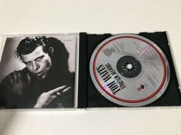 Tom Waits – Foreign Affairs