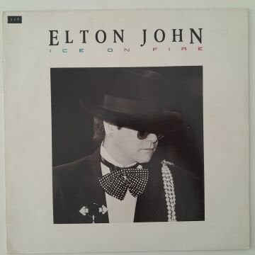 Elton John – Ice On Fire