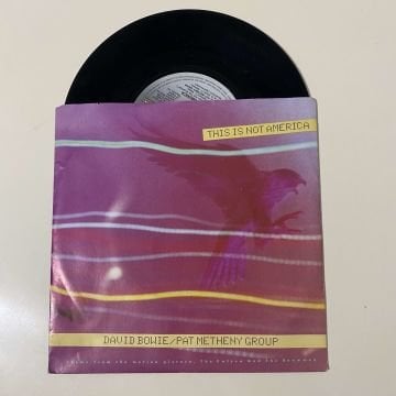David Bowie / Pat Metheny Group – This Is Not America