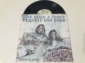 Plastic Ono Band – Give Peace A Chance