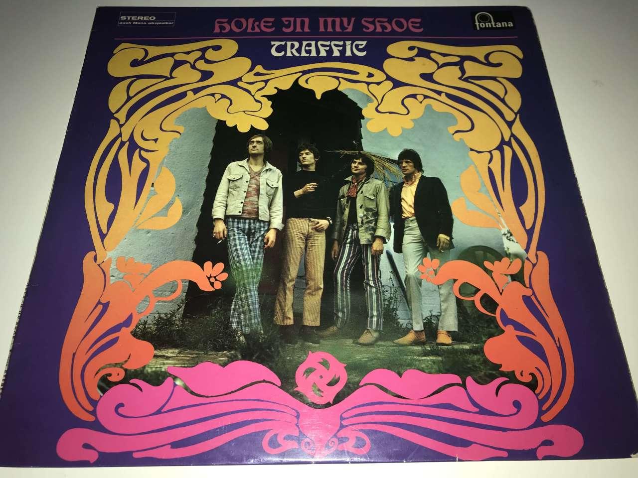 Traffic – Hole In My Shoe