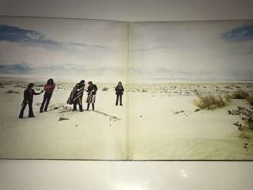 Wings ‎– Venus And Mars (2 Adet Poster ve çıkartmalı)