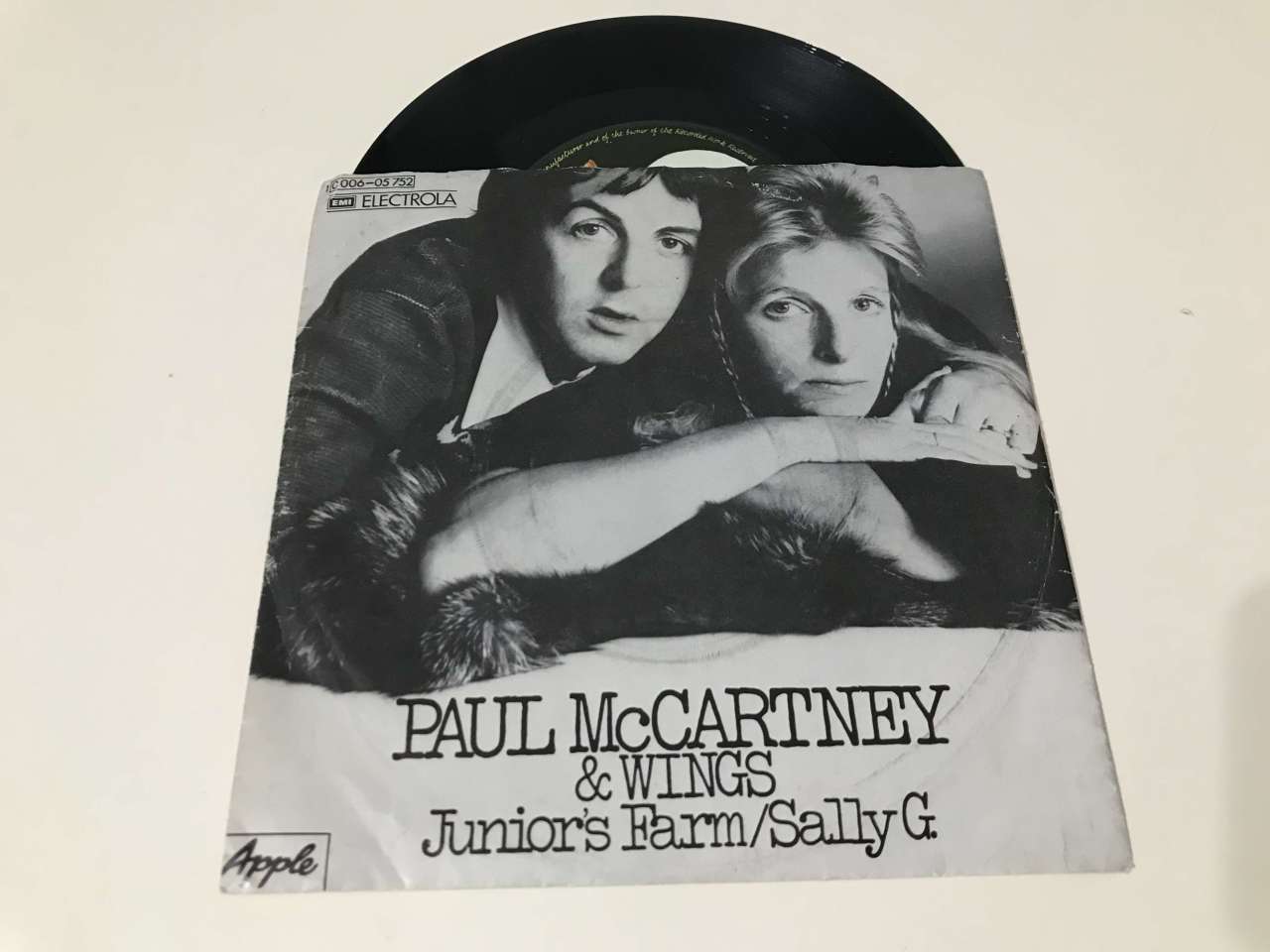 Paul McCartney & Wings – Junior's Farm
