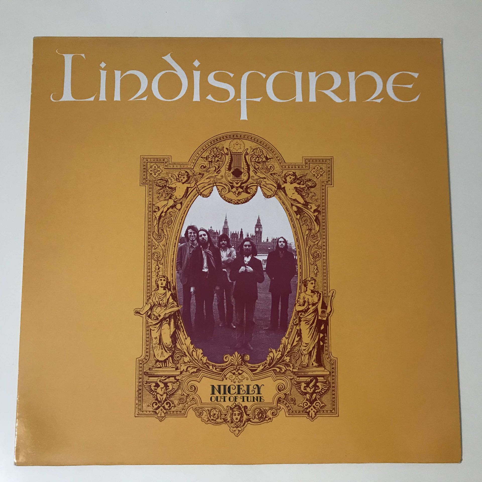 Lindisfarne – Nicely Out Of Tune