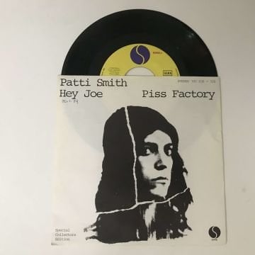 Patti Smith – Hey Joe / Piss Factory
