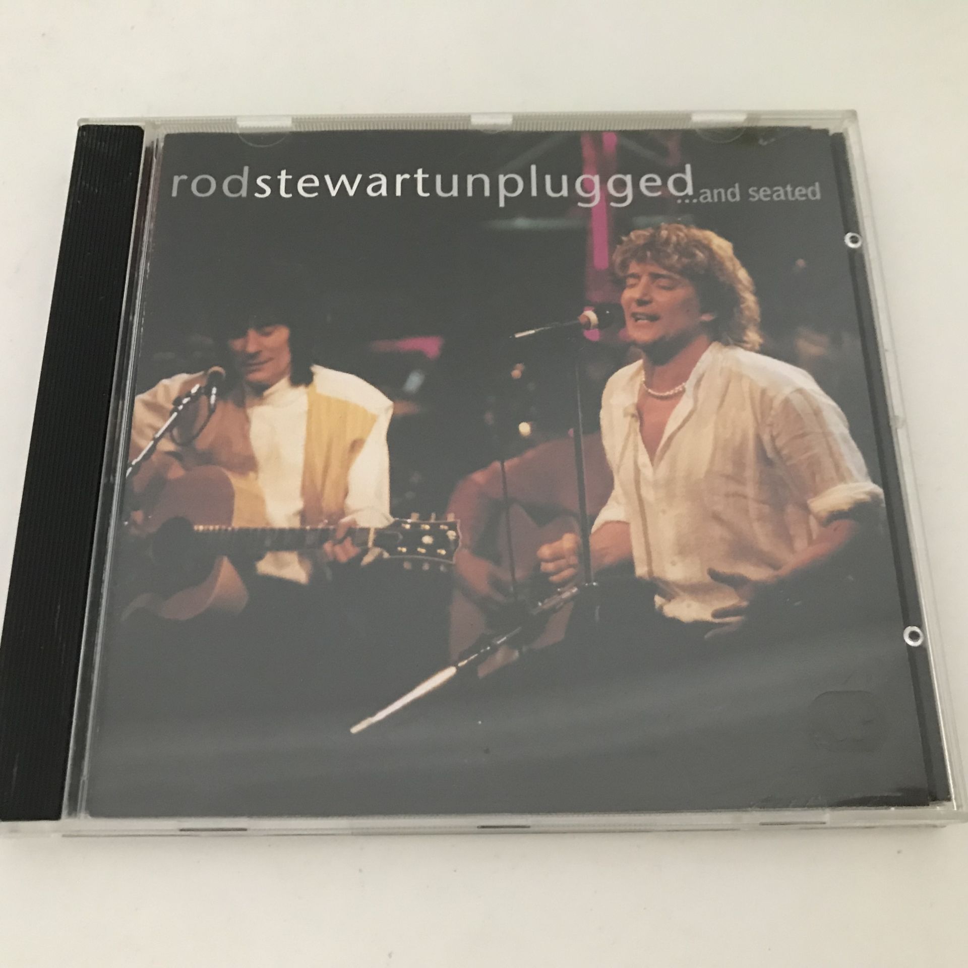 Rod Stewart With Special Guest Ronnie Wood – Unplugged ...And Seated