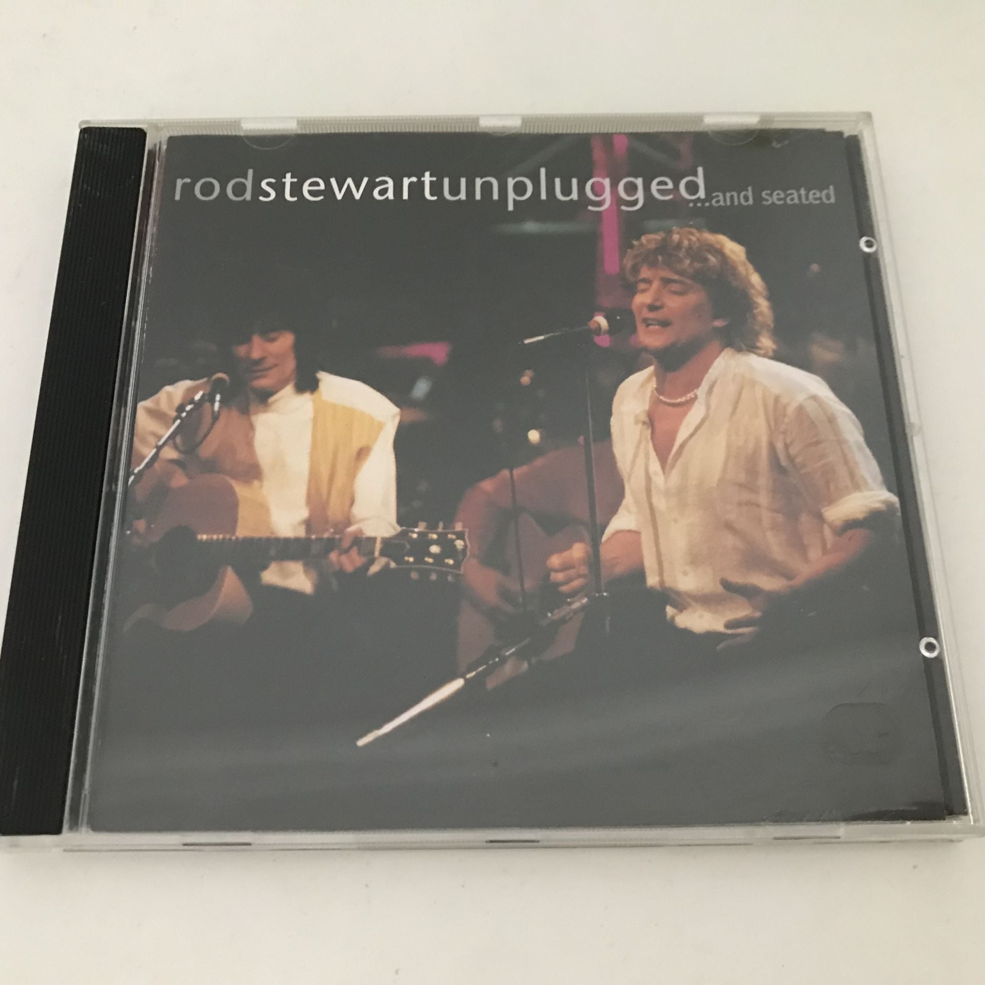 Rod Stewart With Special Guest Ronnie Wood – Unplugged ...And Seated
