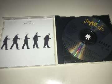 Genesis – Live / The Way We Walk (Volume One: The Shorts)