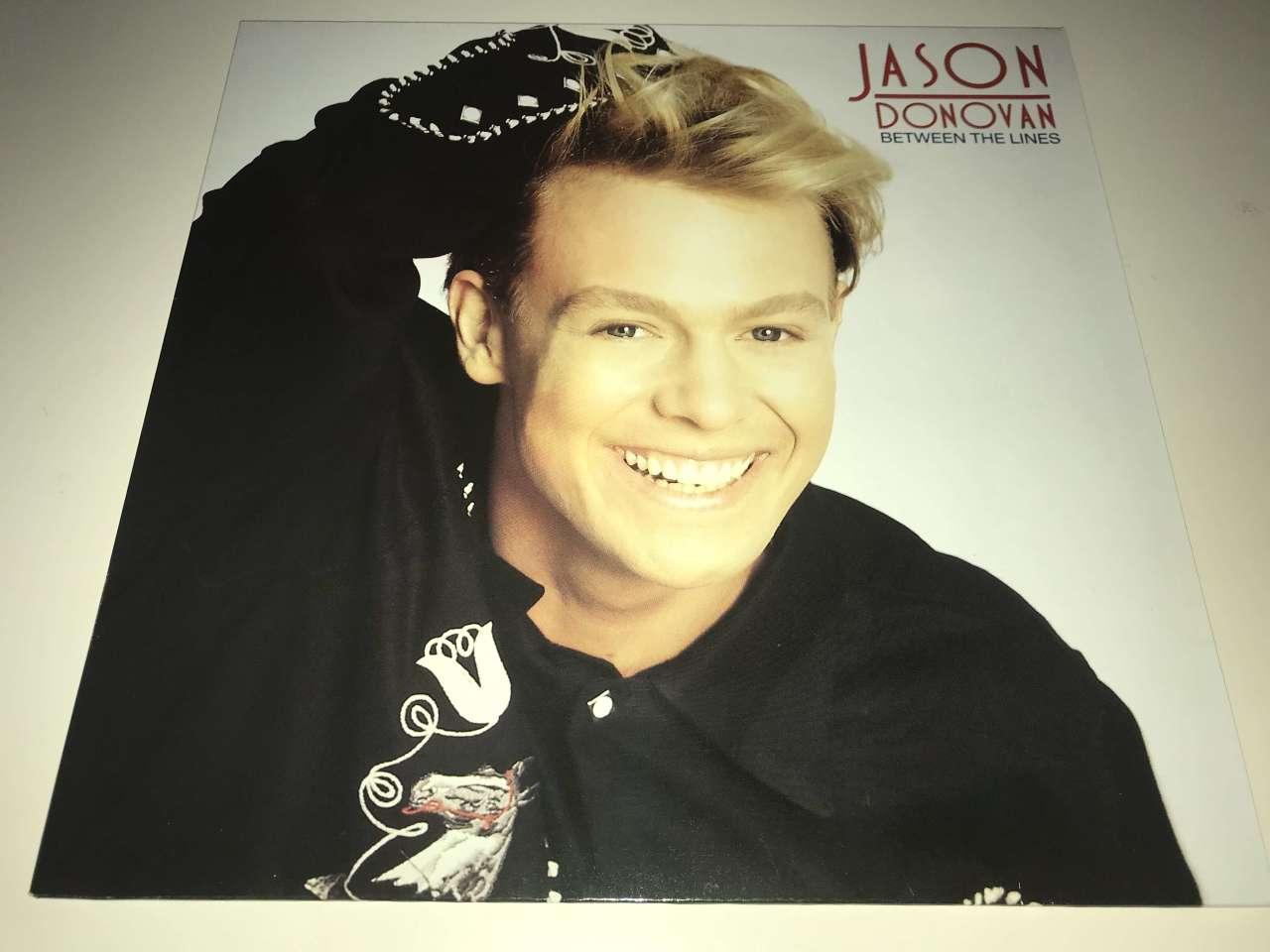 Jason Donovan – Between The Lines