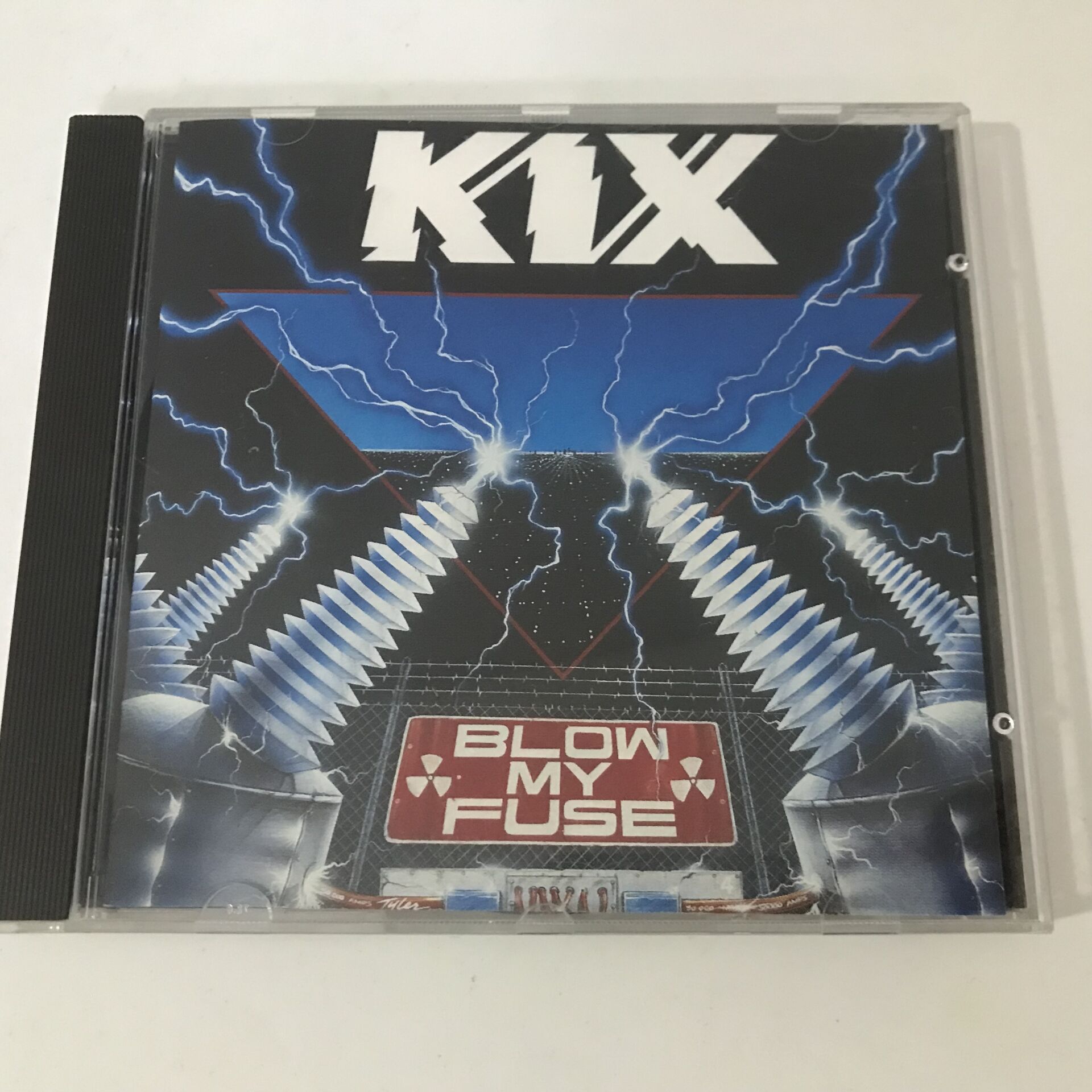 Kix  – Blow My Fuse