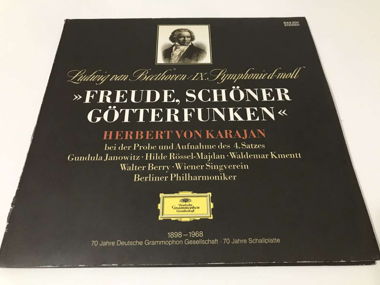 Ludwig van Beethoven, Herbert von Karajan, Gundula Janowitz ∙ Hilde Rössel-Majdan ∙ Waldemar Kmentt, Walter Berry ∙ Wiener Singverein, Berliner Philharmoniker – IX. Symphonie D-Moll »Freude, Schöner Götterfunken« (Herbert Von Karajan Bei Der Probe Und Auf