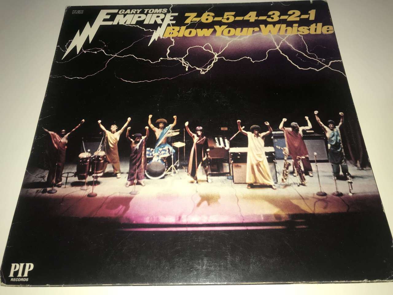 Gary Toms Empire – 7-6-5-4-3-2-1 Blow Your Whistle