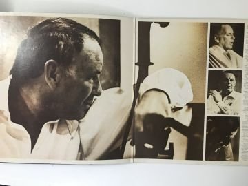 Frank Sinatra – Ol' Blue Eyes Is Back