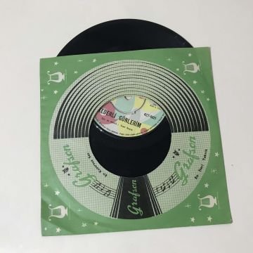 Gönül Yazar – Arkadaşımın Aşkısın