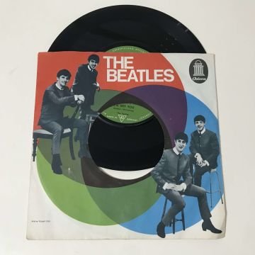 The Beatles – She Loves You