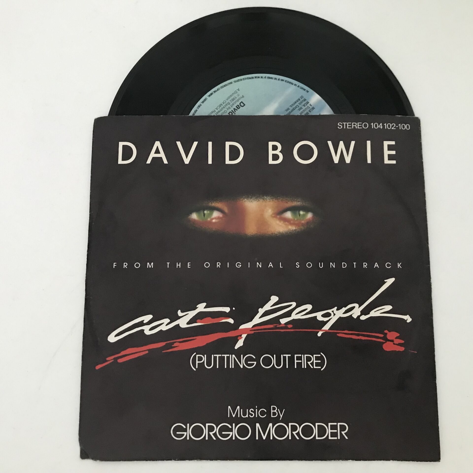 David Bowie / Giorgio Moroder – Cat People (Putting Out Fire)