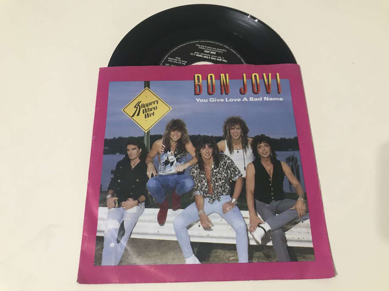 Bon Jovi – You Give Love A Bad Name