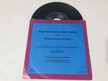 Bon Jovi – You Give Love A Bad Name