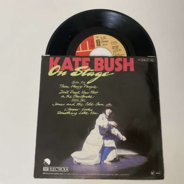 Kate Bush – On Stage