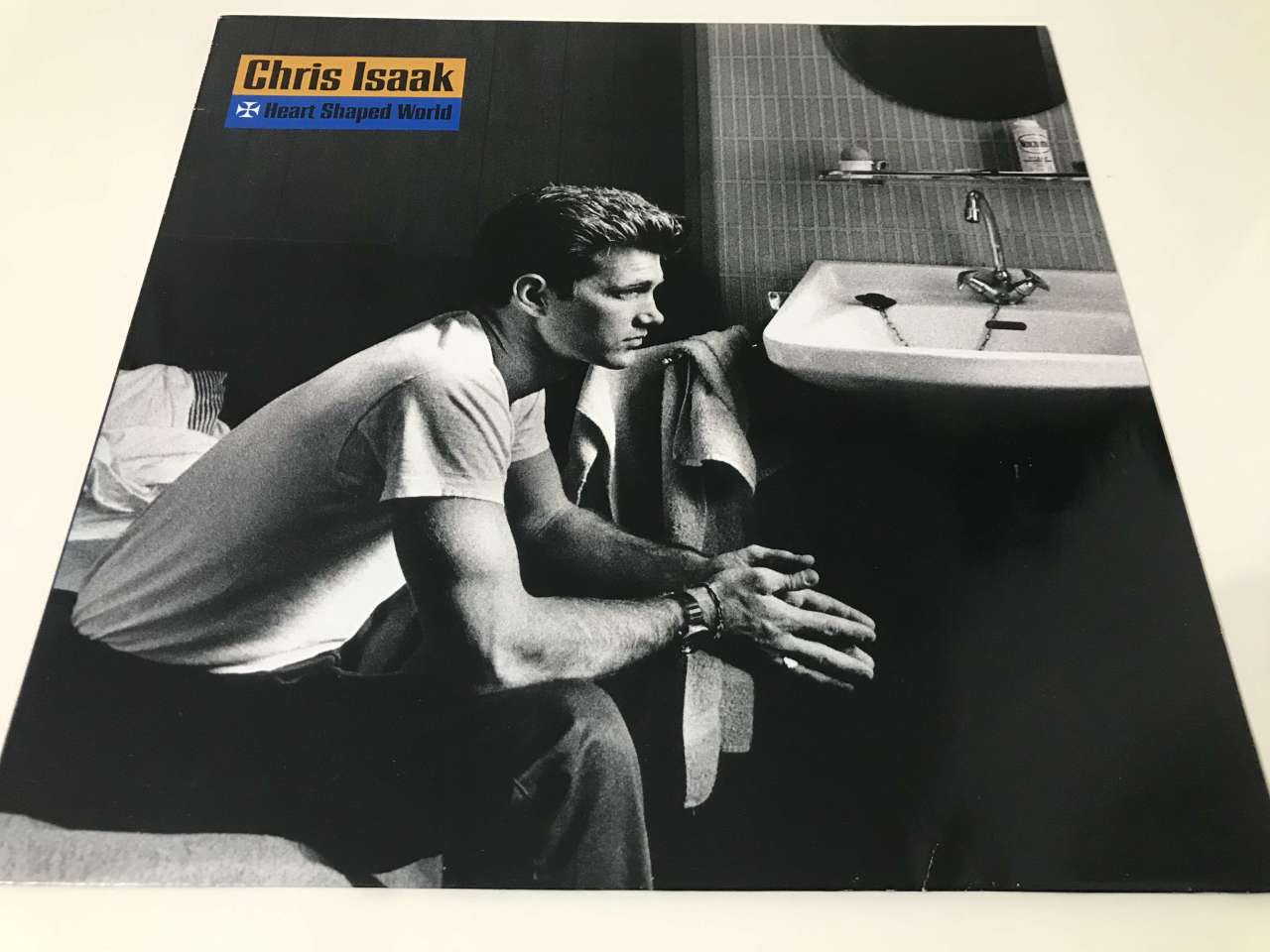 Chris Isaak ‎– Heart Shaped World