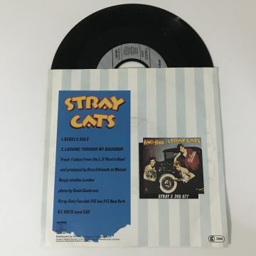 Stray Cats – Rebels Rule