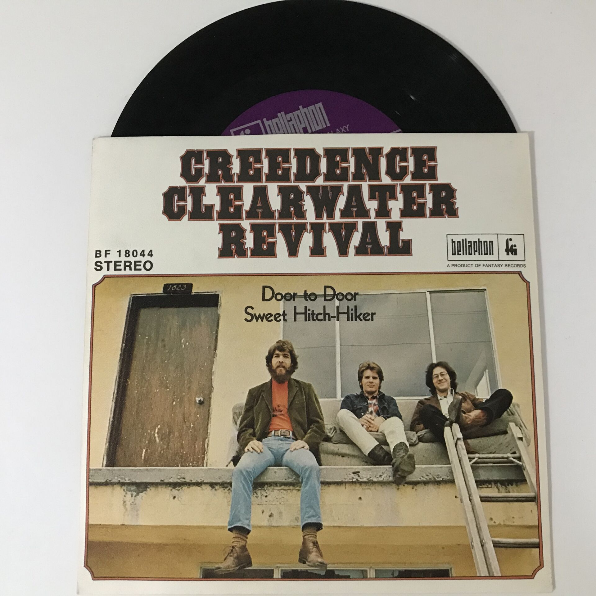 Creedence Clearwater Revival – Sweet Hitch-Hiker / Door To Door