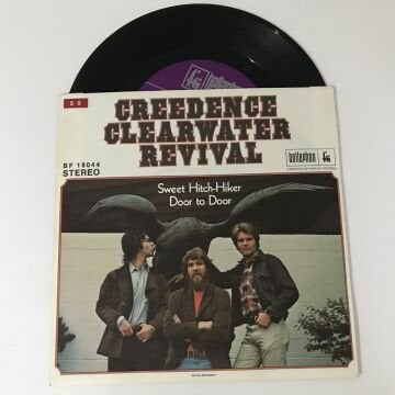 Creedence Clearwater Revival – Sweet Hitch-Hiker / Door To Door