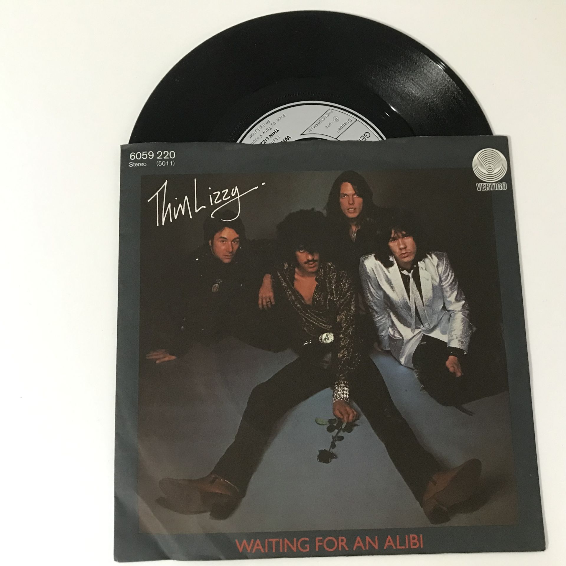 Thin Lizzy – Waiting For An Alibi