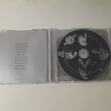 Kiss – Kiss 40 (Decades Of Decibels) 2 CD