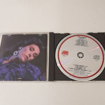 Laura Branigan – Hold Me