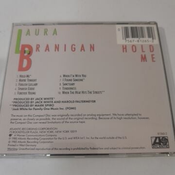 Laura Branigan – Hold Me