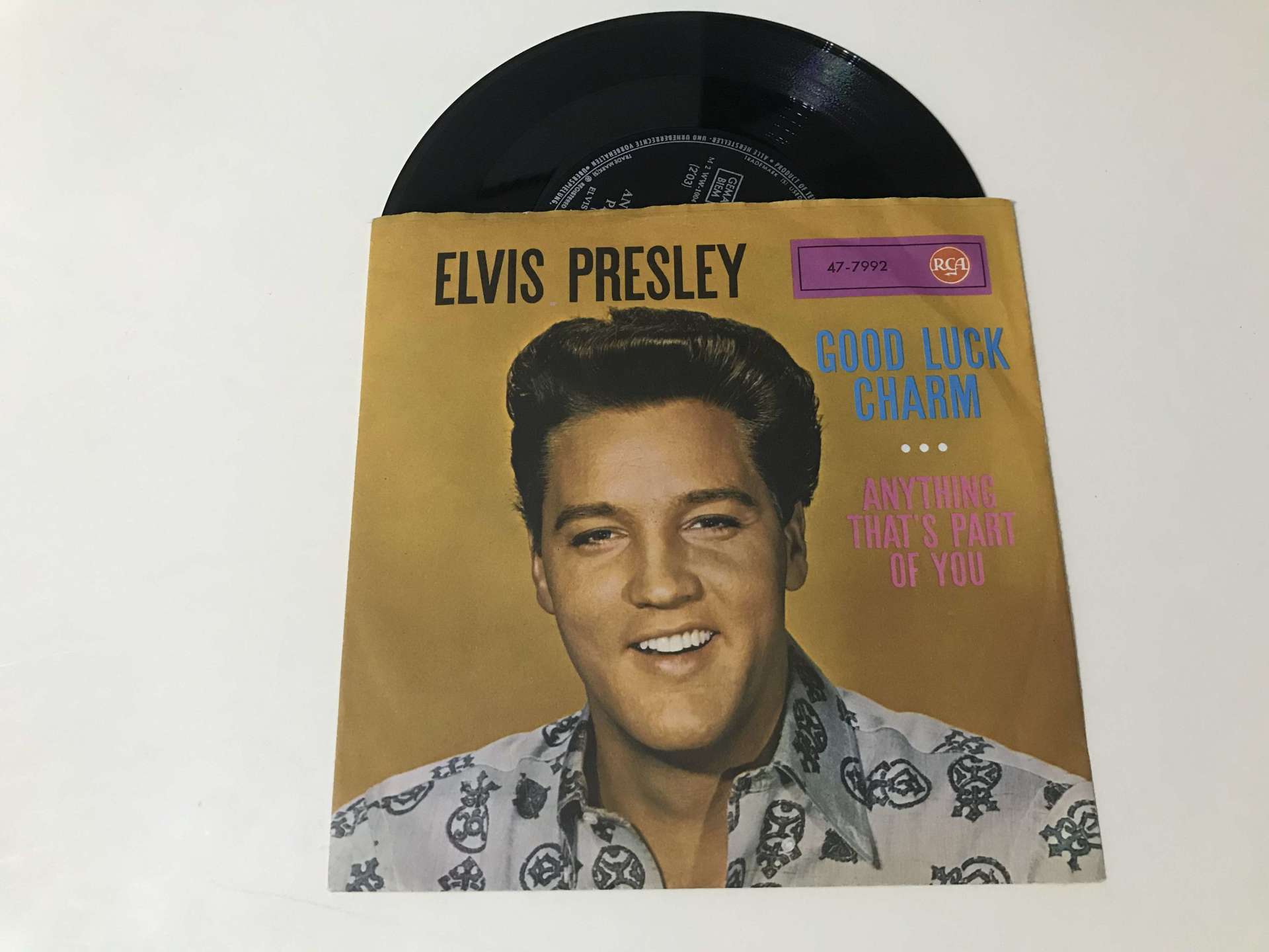 Elvis Presley – Good Luck Charm / Anything That's Part Of You