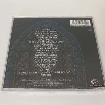 Jethro Tull – Living With The Past