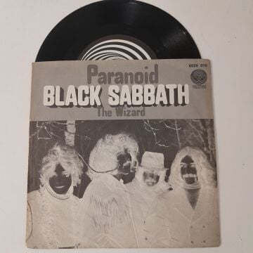 Black Sabbath – Paranoid