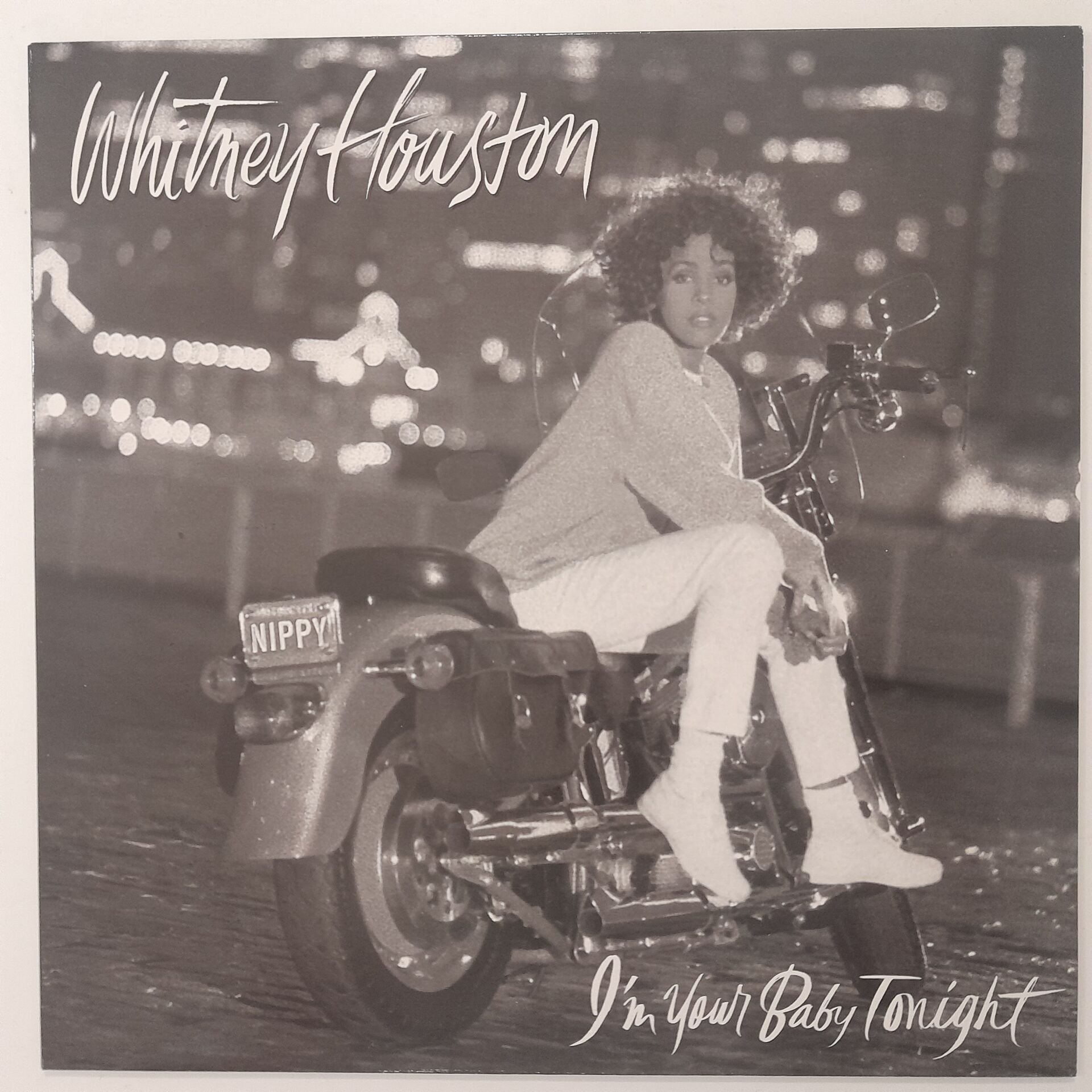 Whitney Houston – I'm Your Baby Tonight