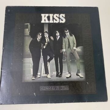 Kiss – Dressed To Kill