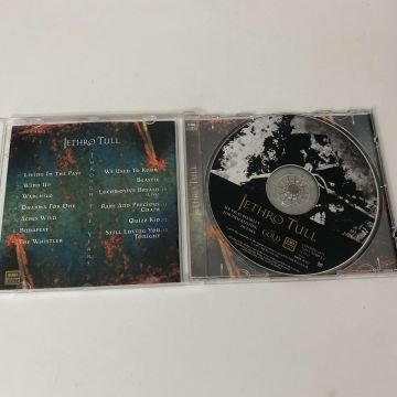 Jethro Tull – Through The Years