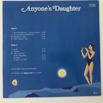 Anyone's Daughter – In Blau