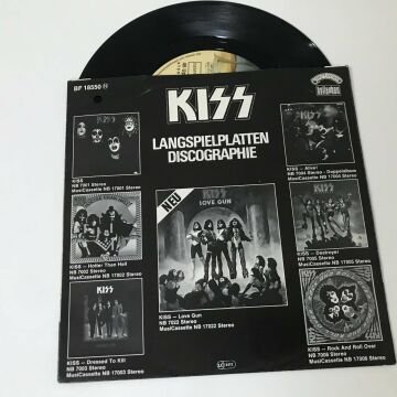 Kiss – Christine Sixteen
