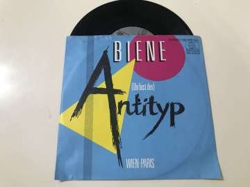 Biene – (Du Bist Der) Antityp