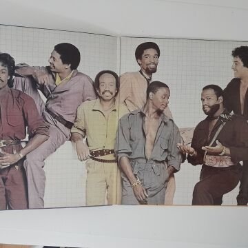 Earth, Wind & Fire ‎– Electric Universe