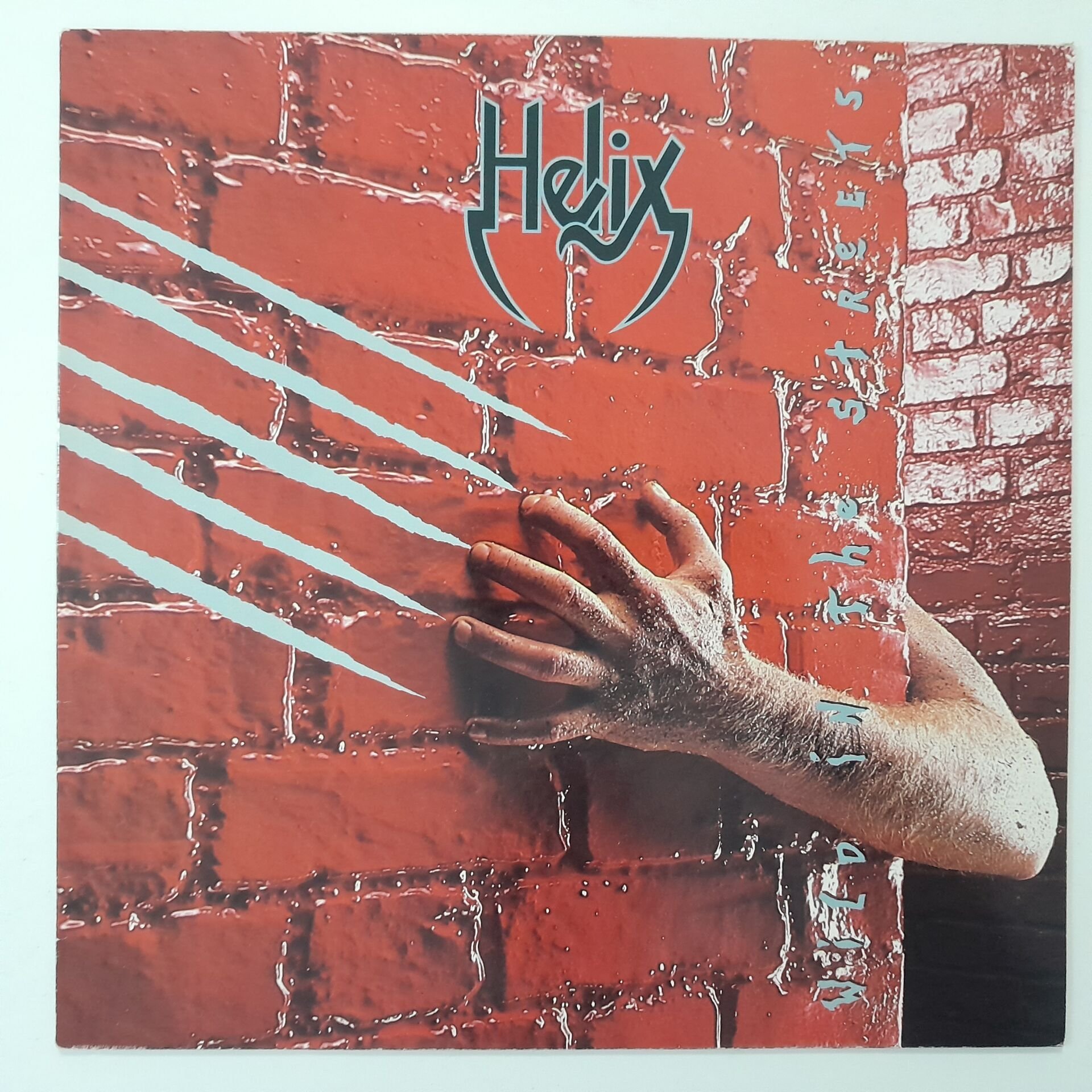 Helix – Wild In The Streets