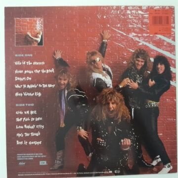 Helix – Wild In The Streets