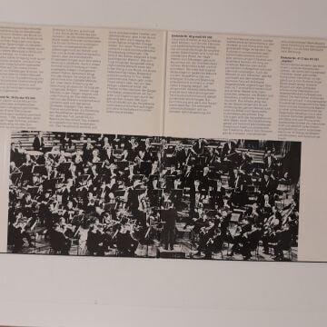 Herbert von Karajan, W.A. Mozart – Herbert Von Karajan Dirigiert Sinfonien Von W.A. Mozart 2 LP