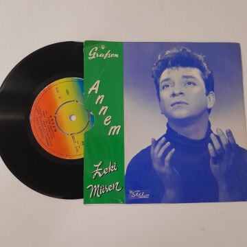 Zeki Müren – Annem - Kızılcıklar
