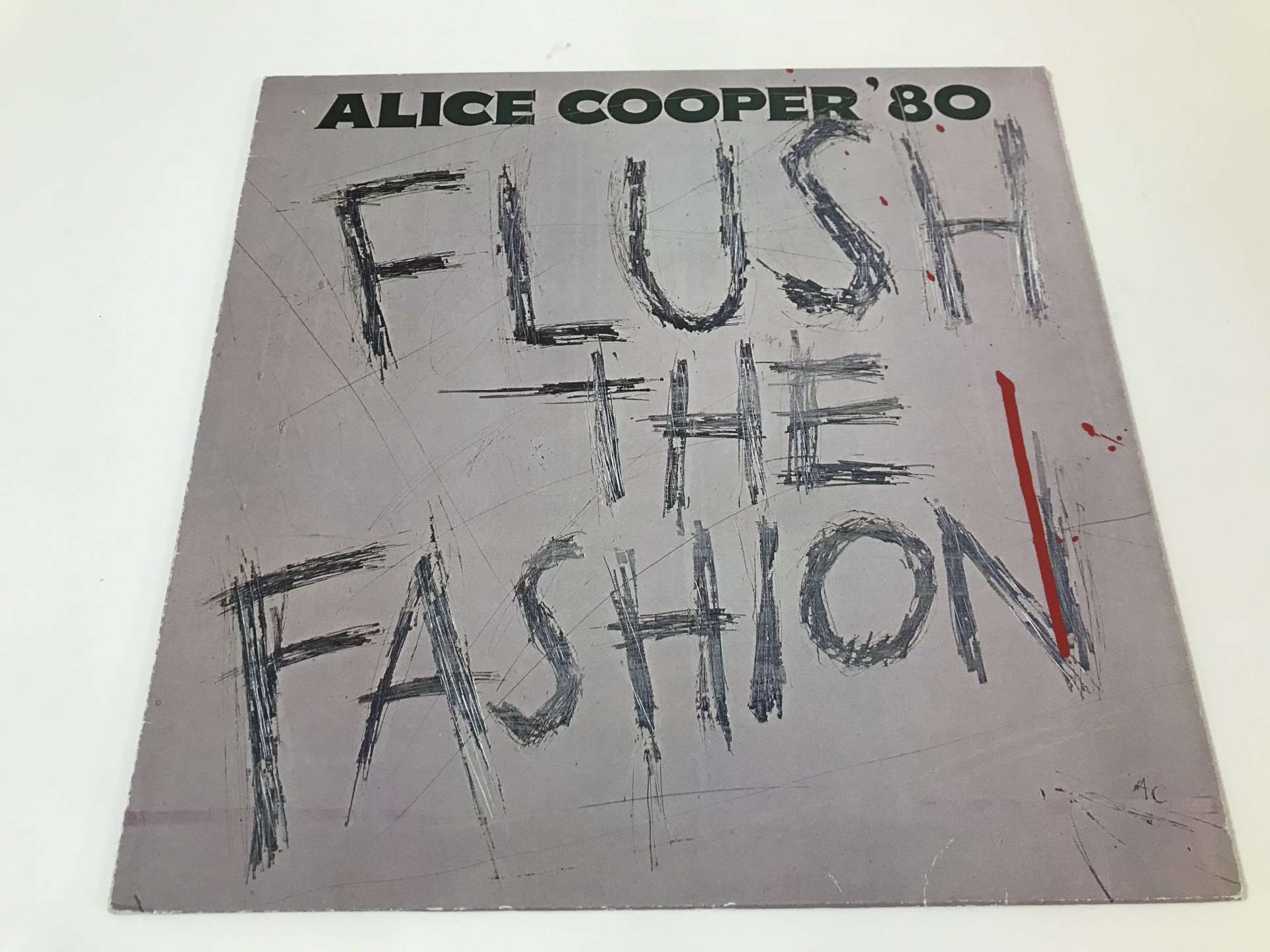 Alice Cooper – Flush The Fashion